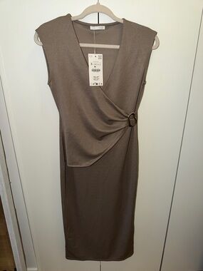 Zara Brown Sleeveless Wrap-Style Midi Dress with Buckle